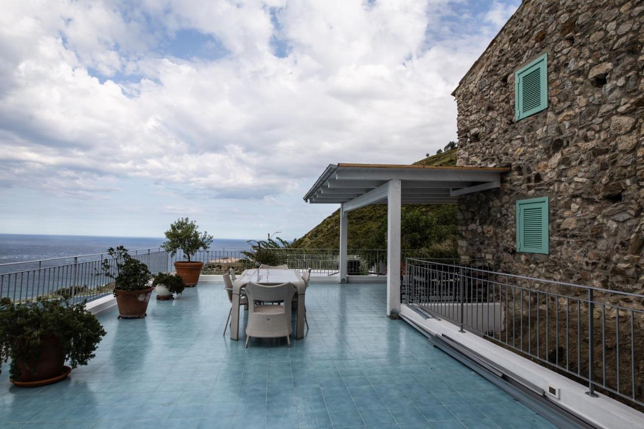 Borgo Rosso Di Sera Resort San Lucido Ngoại thất bức ảnh