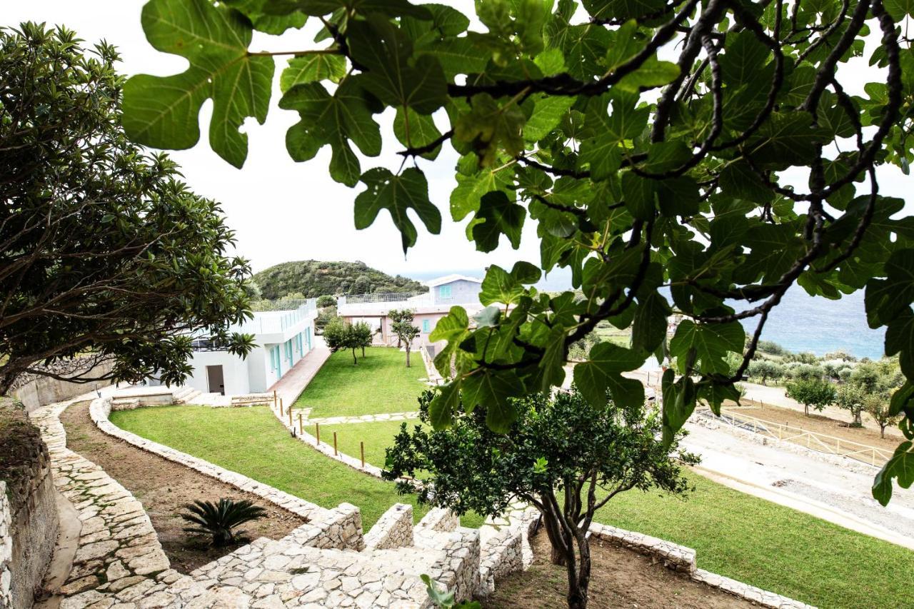 Borgo Rosso Di Sera Resort San Lucido Ngoại thất bức ảnh