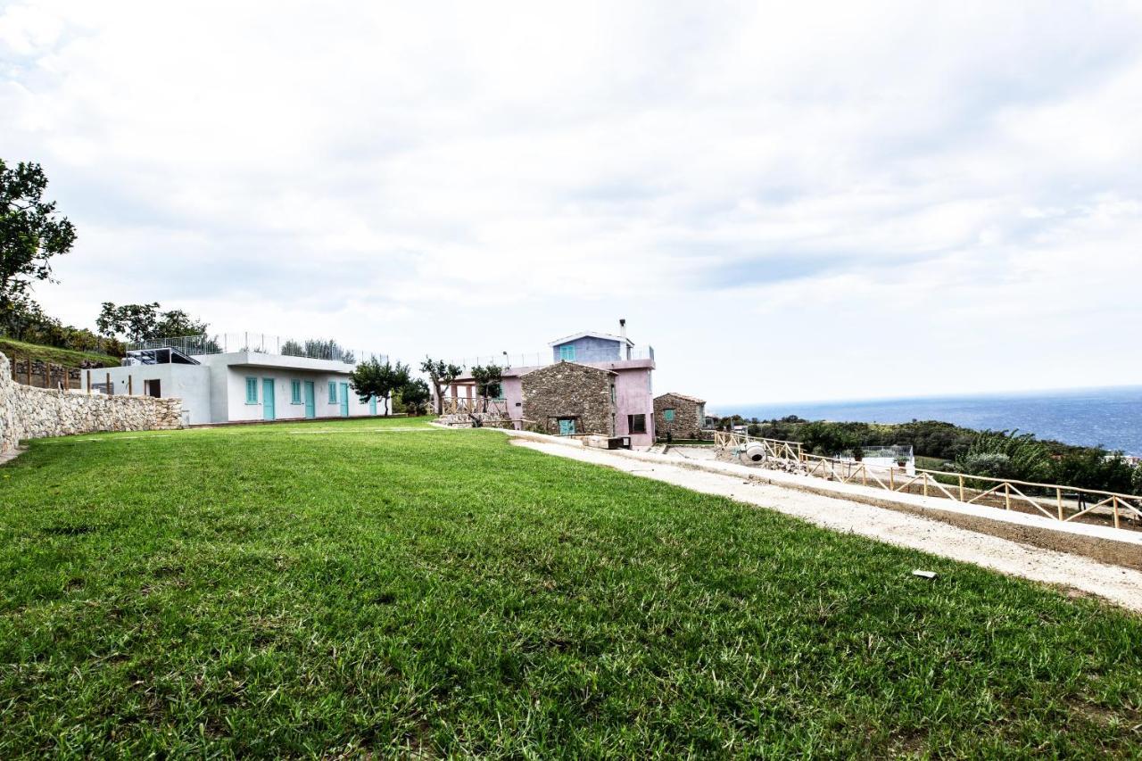 Borgo Rosso Di Sera Resort San Lucido Ngoại thất bức ảnh