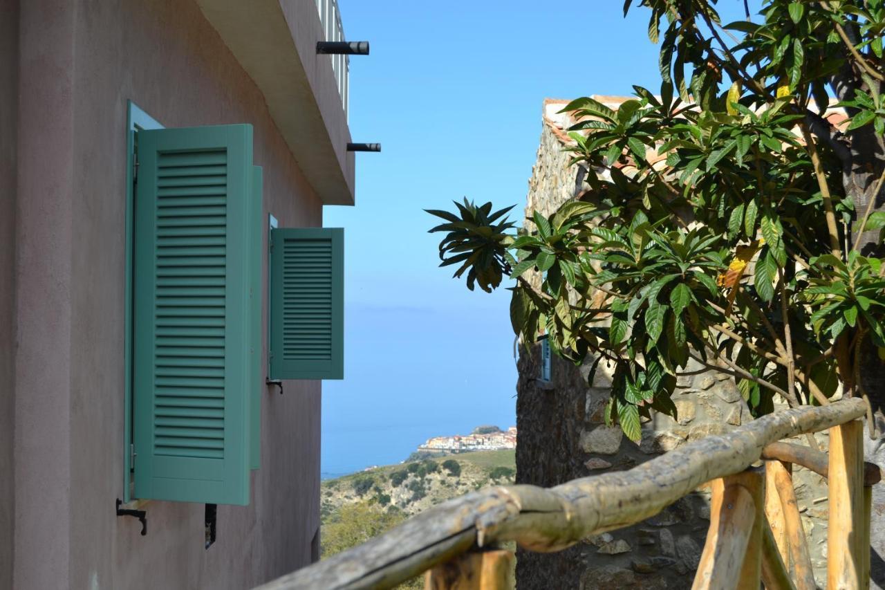 Borgo Rosso Di Sera Resort San Lucido Ngoại thất bức ảnh