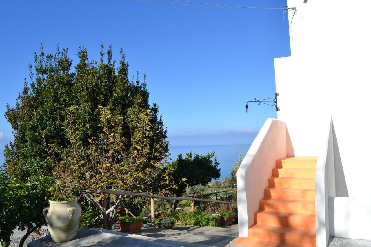 Borgo Rosso Di Sera Resort San Lucido Ngoại thất bức ảnh