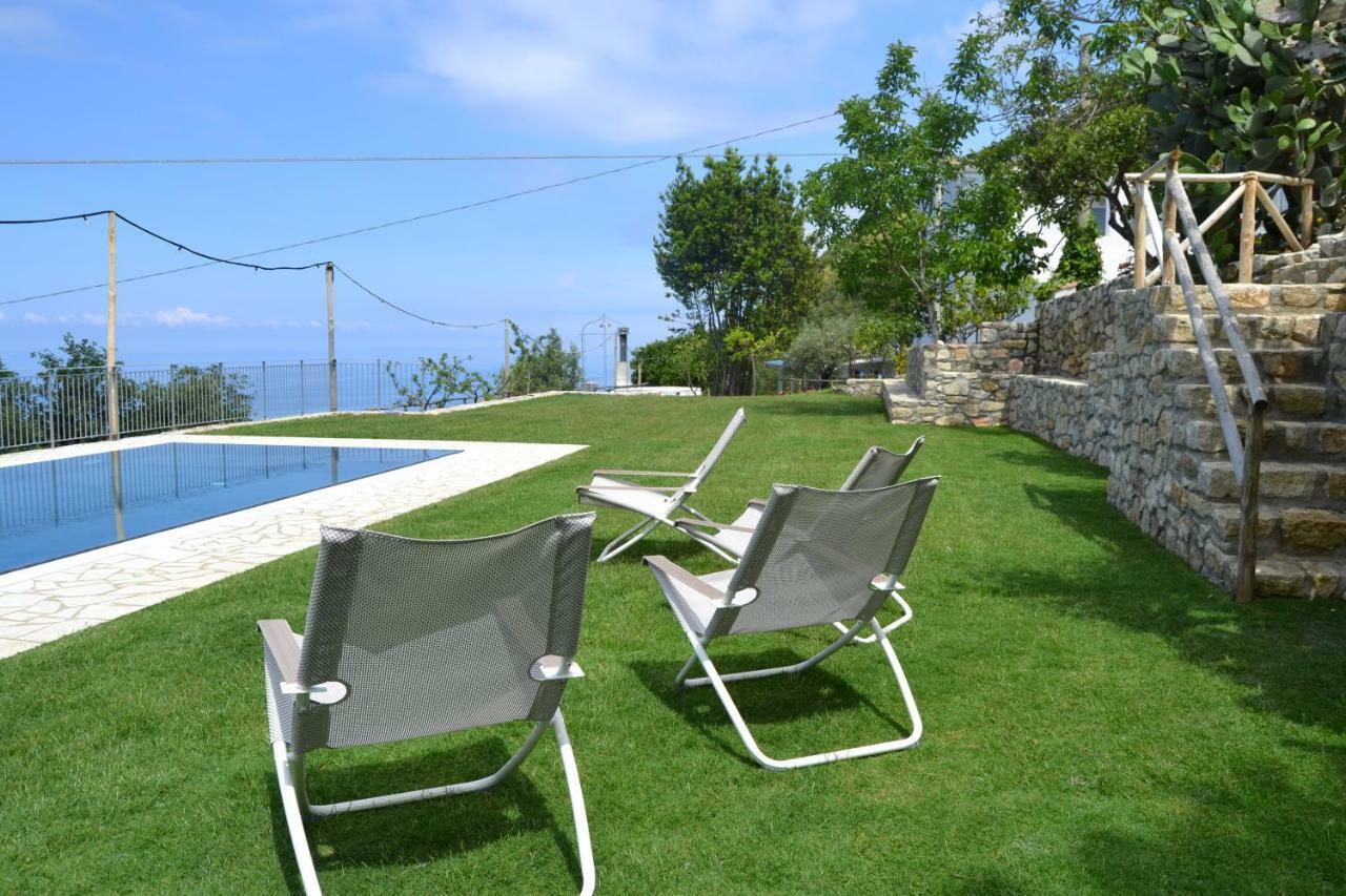 Borgo Rosso Di Sera Resort San Lucido Ngoại thất bức ảnh